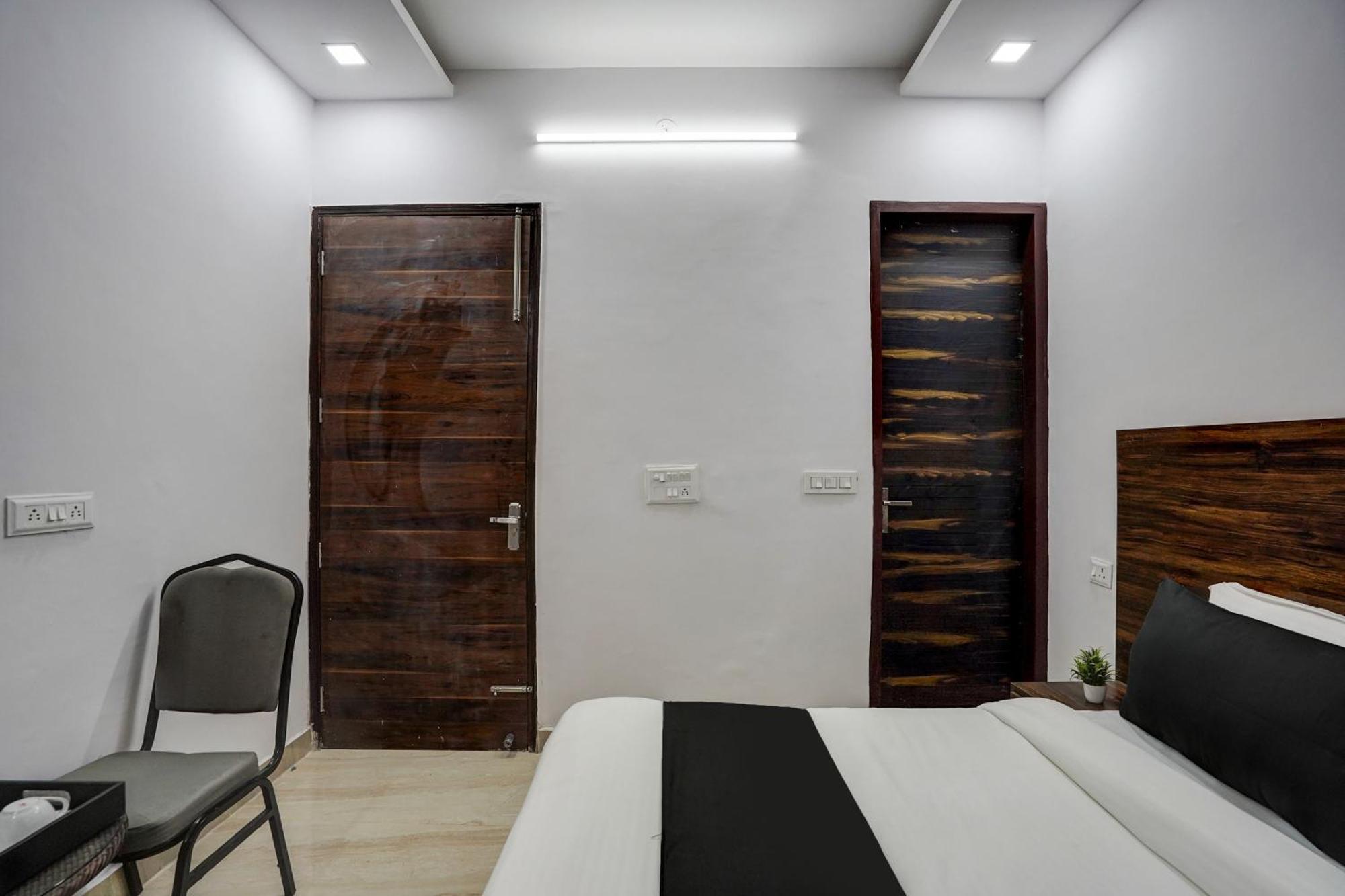Hotel Townhouse Cloud Bay à Gurgaon Extérieur photo