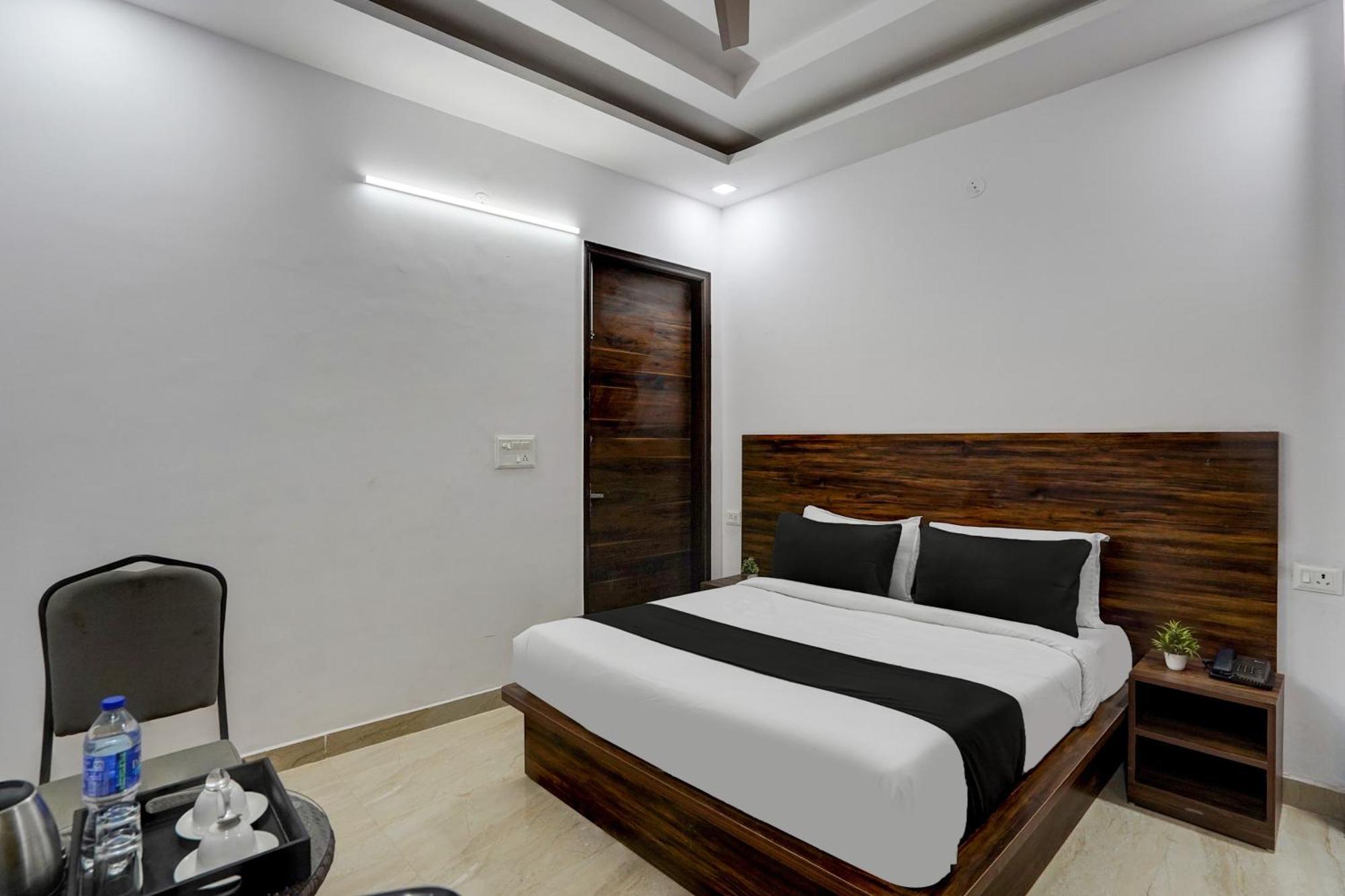 Hotel Townhouse Cloud Bay à Gurgaon Extérieur photo