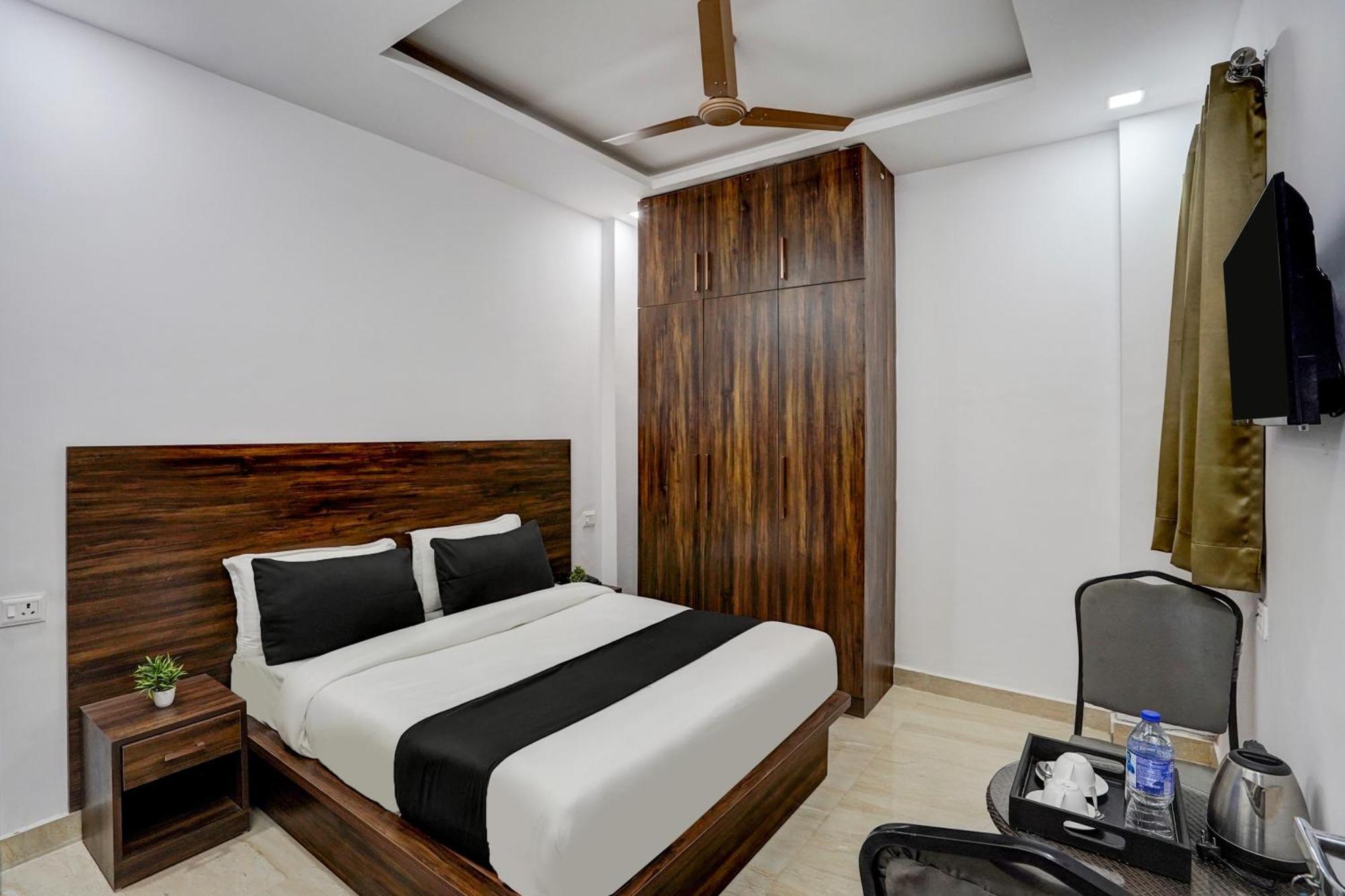 Hotel Townhouse Cloud Bay à Gurgaon Extérieur photo