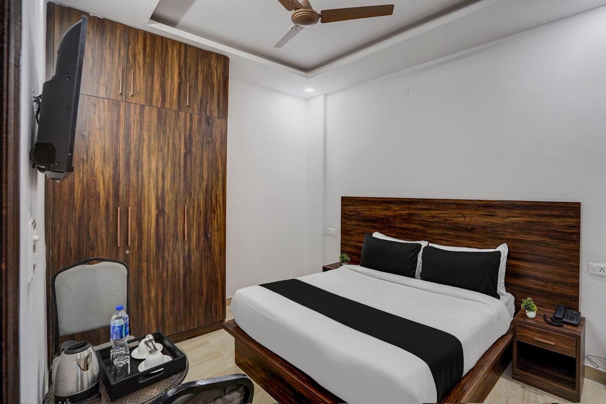 Hotel Townhouse Cloud Bay à Gurgaon Extérieur photo