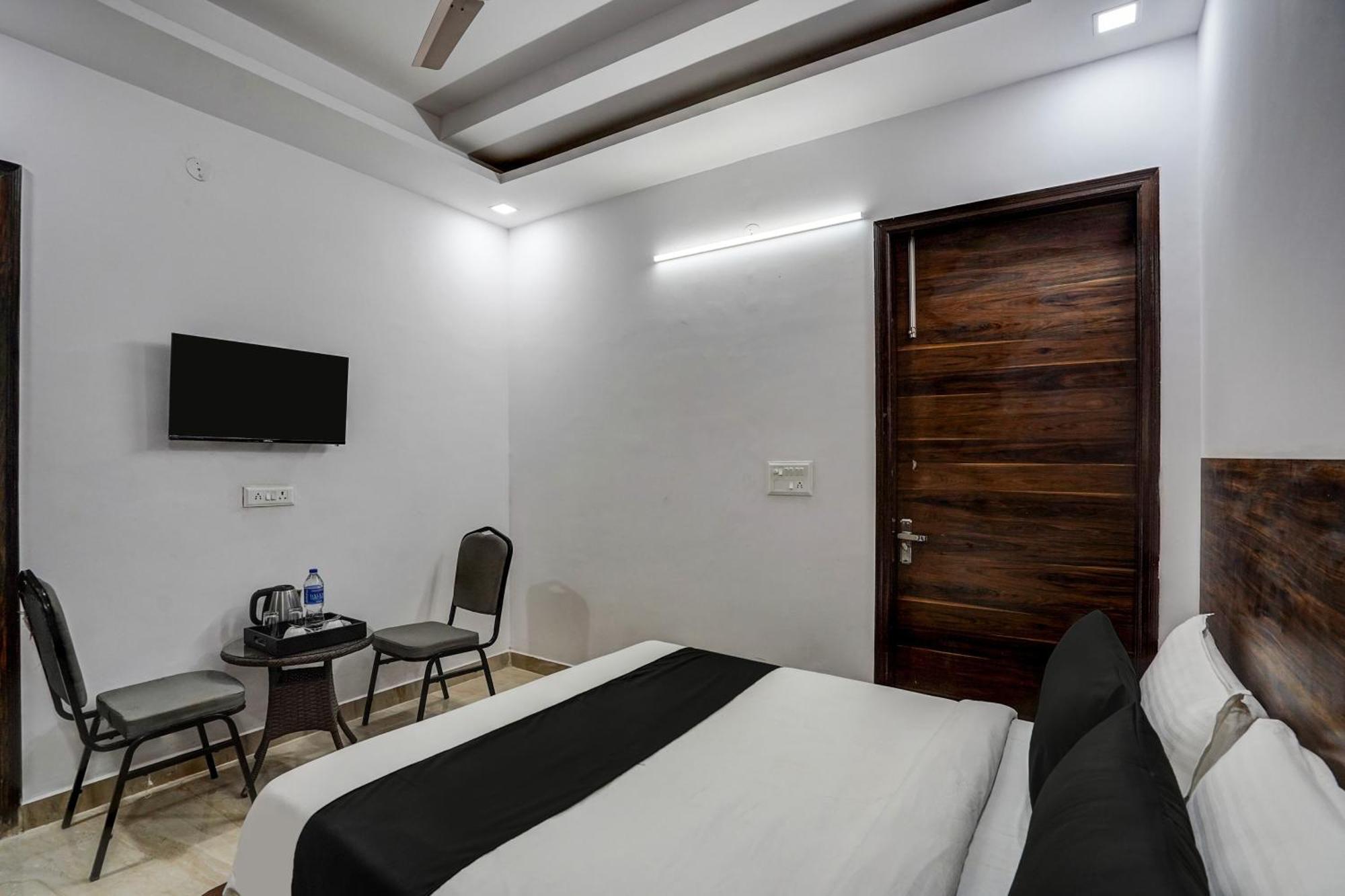 Hotel Townhouse Cloud Bay à Gurgaon Extérieur photo