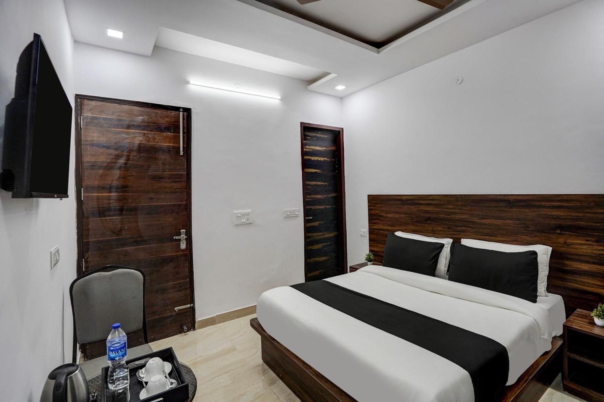 Hotel Townhouse Cloud Bay à Gurgaon Extérieur photo